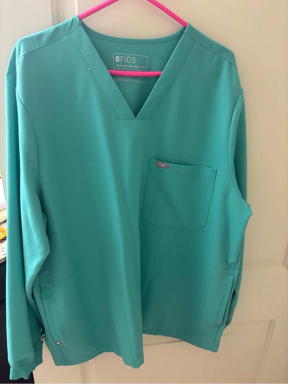 FIGS long sleeve scrub top surgical green XXL